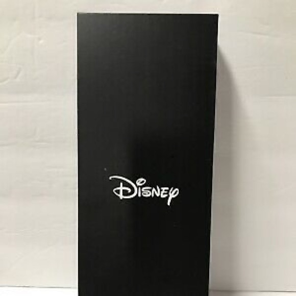 Minnie Mouse Watch w/ 5 Interchangeable Bands - Picture 8 of 10